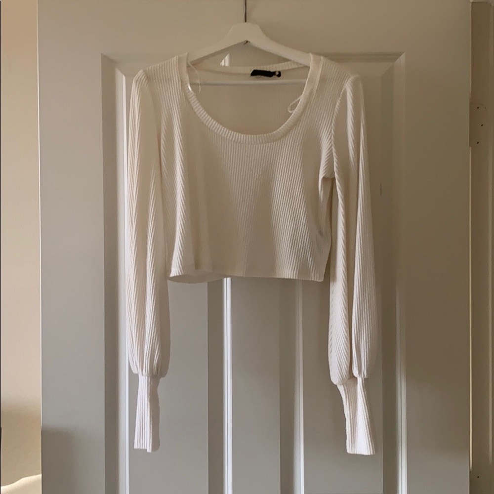 Cute cream top!